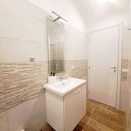 Casa Fiamma - Metro A Tuscolana Appartamento Roma